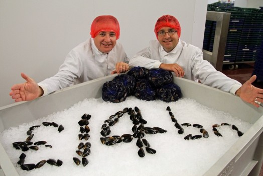 Cabinet Secretary Richard Lochhead visiting Scottish Shellfish Marketing Group in Bellshill. Left to right - Cabinet Secretary Richard Lochhead and Scotland Food & Drink Executive James Withers. Cabinet Secretary Richard Lochhead visiting Scottish Shellfish Marketing Group in Bellshill. Left to right - Cabinet Secretary Richard Lochhead and Scotland Food & Drink Executive James Withers.